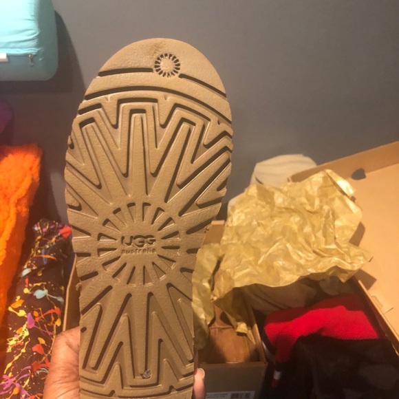Size 5 worn once UGG Boots - Picture 5 of 5